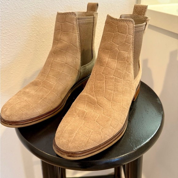 Clark’s Booties - Picture 2 of 9